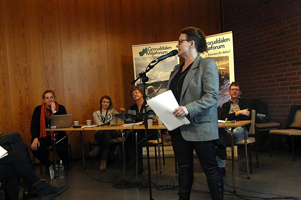 VEGVESENET FORKLARER: Lise-Lotte Bjarnadottir fra Statens Vegvesen la fram planene for Trondheimsveien og Fossumdiagonal.