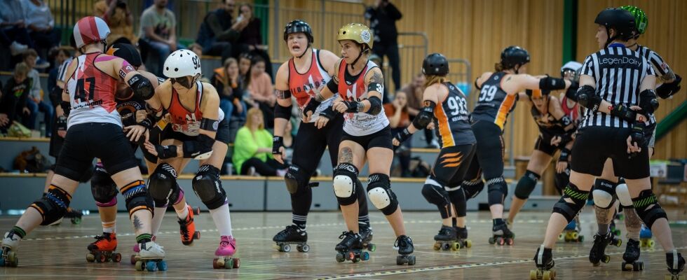 I AKSJON: Oslo Roller Derby i aksjon i returoppgjøret mot Nidaros i Apalløkka i september 2019.
 Foto: Henning Luke Tørnby